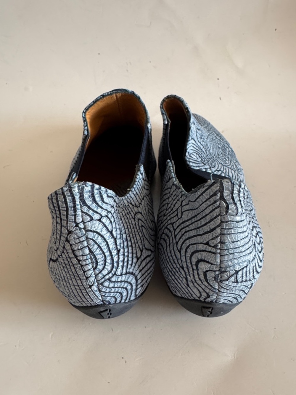 John Fluevog Womens Power-up Harmony Blue Embossed Sporty Chelsea Shoes size 8.5 - Picture 4 of 10